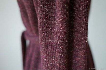 Платье из твида бордовое