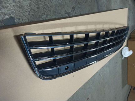 Решетка бампера Туарег 2 нф 2010г-2014г Touareg