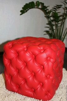 Пуфики, вешалки