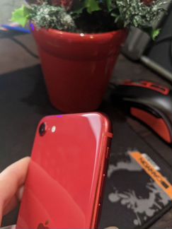 iPhone SE 2020 128GB Красный