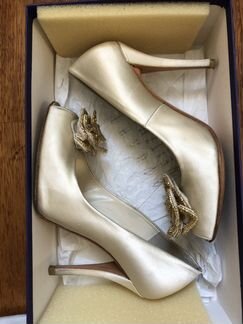 Свадебные туфли Stuart Weitzman (размер 37)