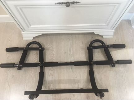 Турник в дверной проем Torneo