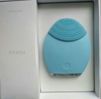 Массажер- щётка для чистки лица Foreo Luna