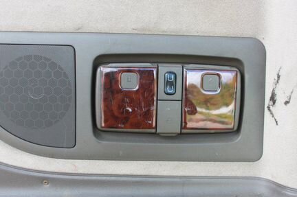 Обшивка салона левая Mercedes V-Class W638 611.980