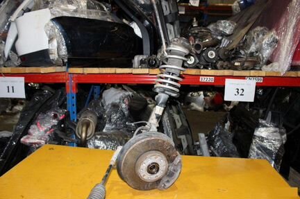 Стойка подвески передняя Volkswagen Touran