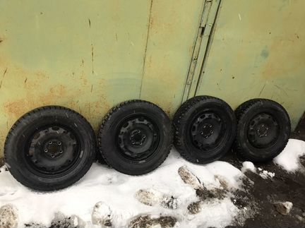 Volkswagen Polo колёса зима шипы