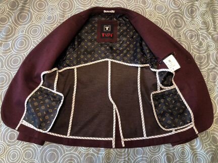 Пиджак для школы на 7 лет бордовый Tugi