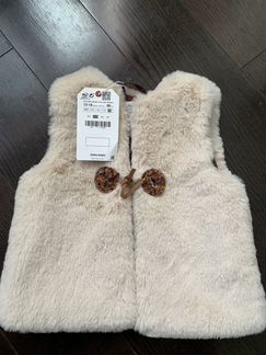 Жилет меховой Zara
