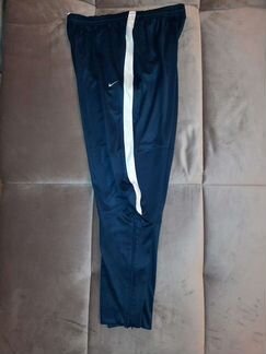 Спортивные штаны Nike