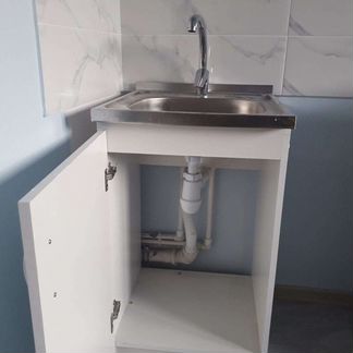 Тумба с раковиной/мойкой и краном