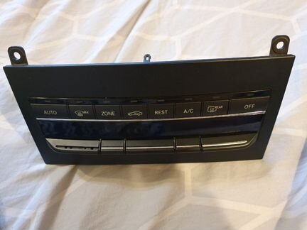 Панель управления климатом Mercedes W212