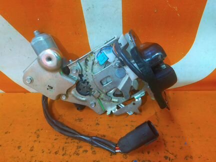 Замок двери багажника Ford Explorer 5 U502