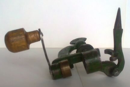 Старинное присп-ие для зарядки охотничьих патронов