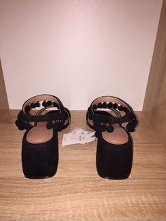 Босоножки Zara новые