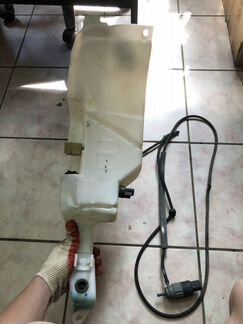 Бачок омывателя jaguar XF C2Z30983 2012-2015г