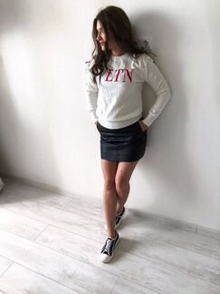 Свитер Valentino vltn