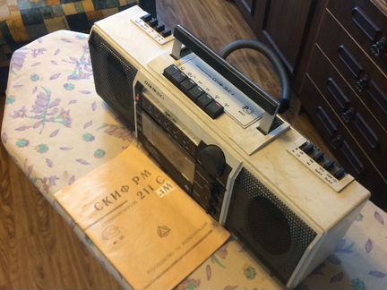 Кассетная стереомагнитола Скиф