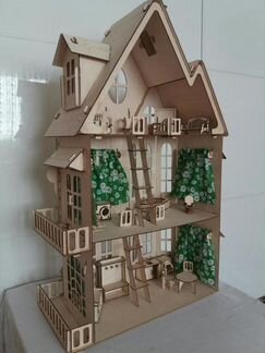 Кукольный домик с мебелью