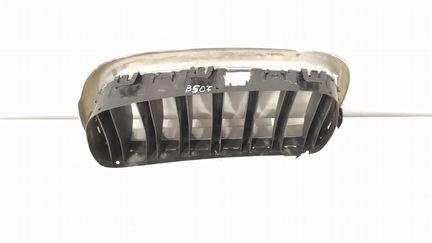 Решетка радиатора правая BMW X5 F15 X6 F16