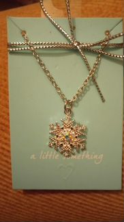 Кулон снежинка