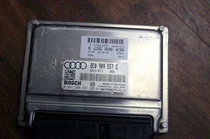 Блок управления двигателем Audi A4
