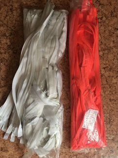 Молнии для одежды 50 см. белые и коралловые