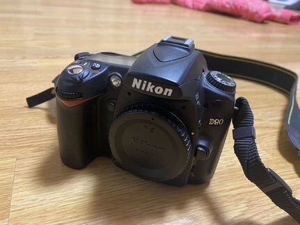 Зеркальный фотоаппарат nikon d90 (новый)