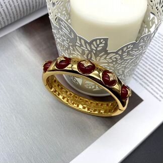 Браслет Louis Vuitton с бордовыми камнями