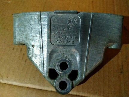 Кронштейн раздатки VW Туарег 3.2 3.6 4.2 Audi Q7