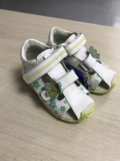 Детские новые сандалии на девочку Kotofey