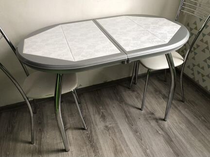 Стол Шарди с плиткой