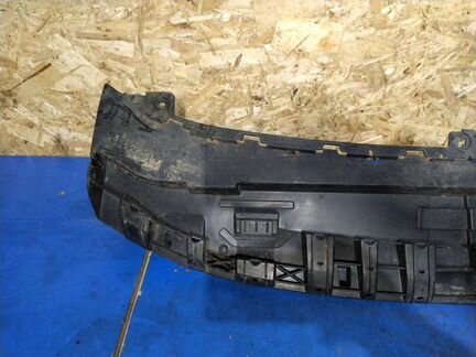 Воздуховод радиатора нижний Ford Fiesta 2008-2012