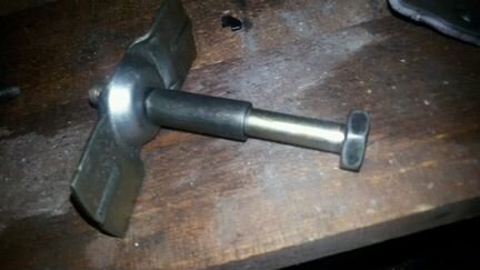 Крепеж запаски для митсубиси лансер 9