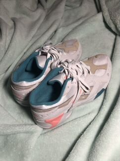 Бежевые кроссовки reebok aztrek 37,5