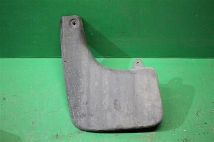 Брызговик задний правый Peugeot 3008 рестайлинг