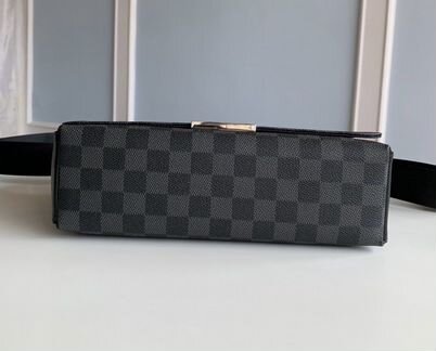 Сумка Louis Vuitton District PM