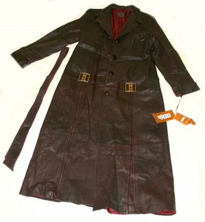 Кожаный женский плащ