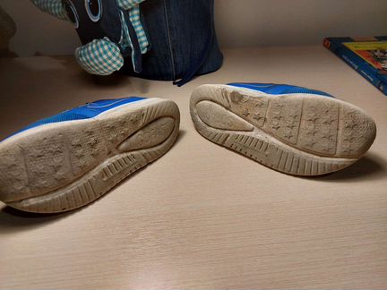 Кроссовки детские для спорта