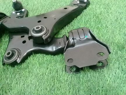 Рычаг передний Volvo XC60 08