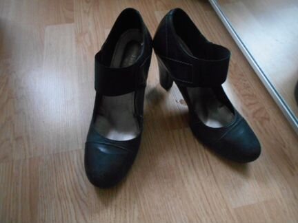 Черные кожаные туфли на каблуке Италия Oasis 39