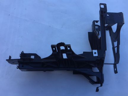 Кронштейн фары BMW 5 F 10/F 11 правый 7200794
