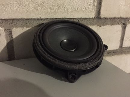 Динамик BMW F20 stereo в двери