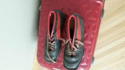 Стильные кожаные лыжные ботинки ретро СССР