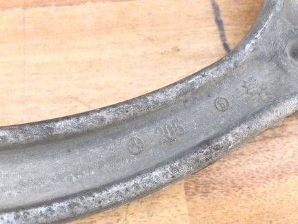 Рычаг передний правый верхний Mercedes W213 W205