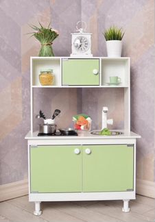 Детская кухня с плитой и водой