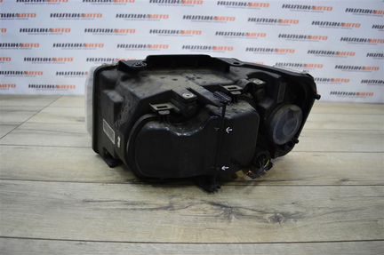 Фара правая Ленд Ровер Фрилендер 2