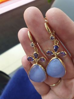 Серьги золотые с танзанитами и хризопразами