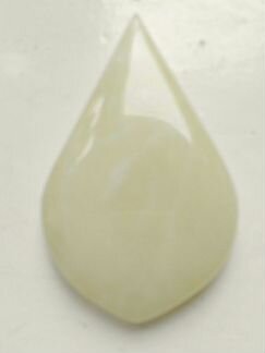 Кулоны белый и зелёный коллекционный нефрит