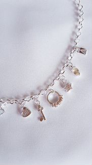 Колье с подвесками