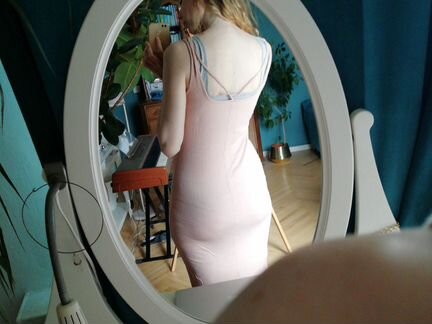 Розовое платье макси